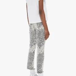 MOTHER Mid Rise Dazzler Ankle Jean - Snow Leopard -Deals Moda Zoom Store 1686 1182 LES 2213 1780x 31f7d61f 4c6a 46d4 8f18 f66144d75893