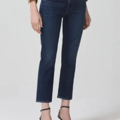 CITIZENS OF HUMANITY Isola Crop Straight Jean - Courtland -Deals Moda Zoom Store 2081 1259 ISOLA STRAIGHT CROP COURTLAND 1519 web 600x 24945129 020a 45cd a273 754dcbf4e35e