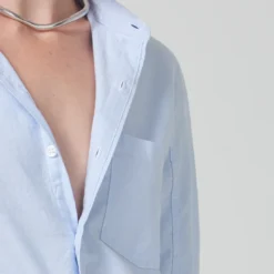 CITIZENS OF HUMANITY Shrunken Kayla Shirt -Deals Moda Zoom Store 9293 KAYLA SHRUNKEN SHIRT OXFORD BLUE 4778 800x be3848b3 bb2c 4557 8982 7da1e01cdaf8