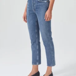 AGOLDE Riley High Rise Crop Straight Leg Jean - Frequency -Deals Moda Zoom Store A056C 983 RILEY CROP FREQUENCY 3391 1072x1500 256368e0 8d76 4e44 a68c fda9d54efe11