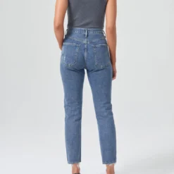 AGOLDE Riley High Rise Crop Straight Leg Jean - Frequency -Deals Moda Zoom Store A056C 983 RILEY CROP FREQUENCY 3403 1072x1500 a4637dea dad5 4459 b455 d3a5924c988c