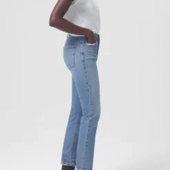 AGOLDE Riley High Rise Long Straight Jean - Cove -Deals Moda Zoom Store A90901 370 RILEY LONG COVE 154 600x d8d251a0 ce7b 4aba b8ef eccf4e2641c6