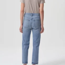 AGOLDE Kye Mid Rise Sraight Crop Jean - Forseen -Deals Moda Zoom Store A9100B 3026 KYE FORSEEN 0310 1072x1500 0b1ded81 3d7e 4ae3 9053 57fc0c5c1f4f