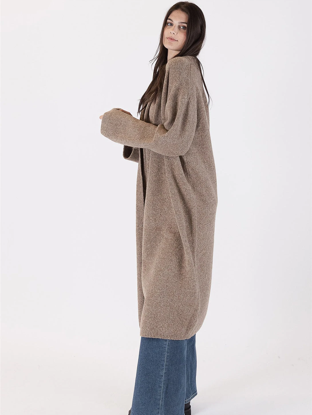 Hugh Coatigan - Driftwood 3 Hugh Coatigan - Driftwood - Image 3