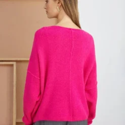 Hailey V-Neck Sweater -Deals Moda Zoom Store IMAGERESIZE 11 590x 4b4c8384 1352 4664 9ffa 4f2bde27f086