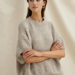 Rosalia Sleeveless Sweater -Deals Moda Zoom Store IMAGERESIZE 1 11f6ab8c 8e27 4acc b9e6 fc1249b276e8