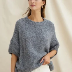 Rosalia Sleeveless Sweater -Deals Moda Zoom Store IMAGERESIZE 3 c65ffd89 052d 4975 8dea 87314fedcae0