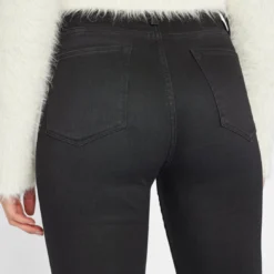 FRAME Le Super High Straight Jean - Black Finn -Deals Moda Zoom Store LHSTL208 BLACKFINN FRW22EC WOMENS DAY 03 0022HR