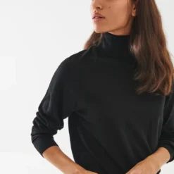 Merino Turtleneck Sweater - Black
