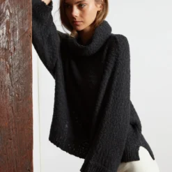 Batwing Sweater - Wall Street