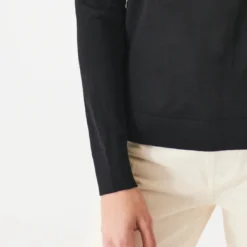 Long Sleeve Merino Crew Sweater - Black -Deals Moda Zoom Store W116C02L 001 136661 800x 93f160d1 34a0 42b2 812b cab4a8f83a1e