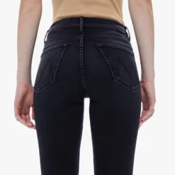 MOTHER Mid Rise Dazzler Ankle Jean - Deep End -Deals Moda Zoom Store ezgif.com gif maker 9 de9fb93b 9bed 4f20 9bca 41ba7d4709a8 scaled